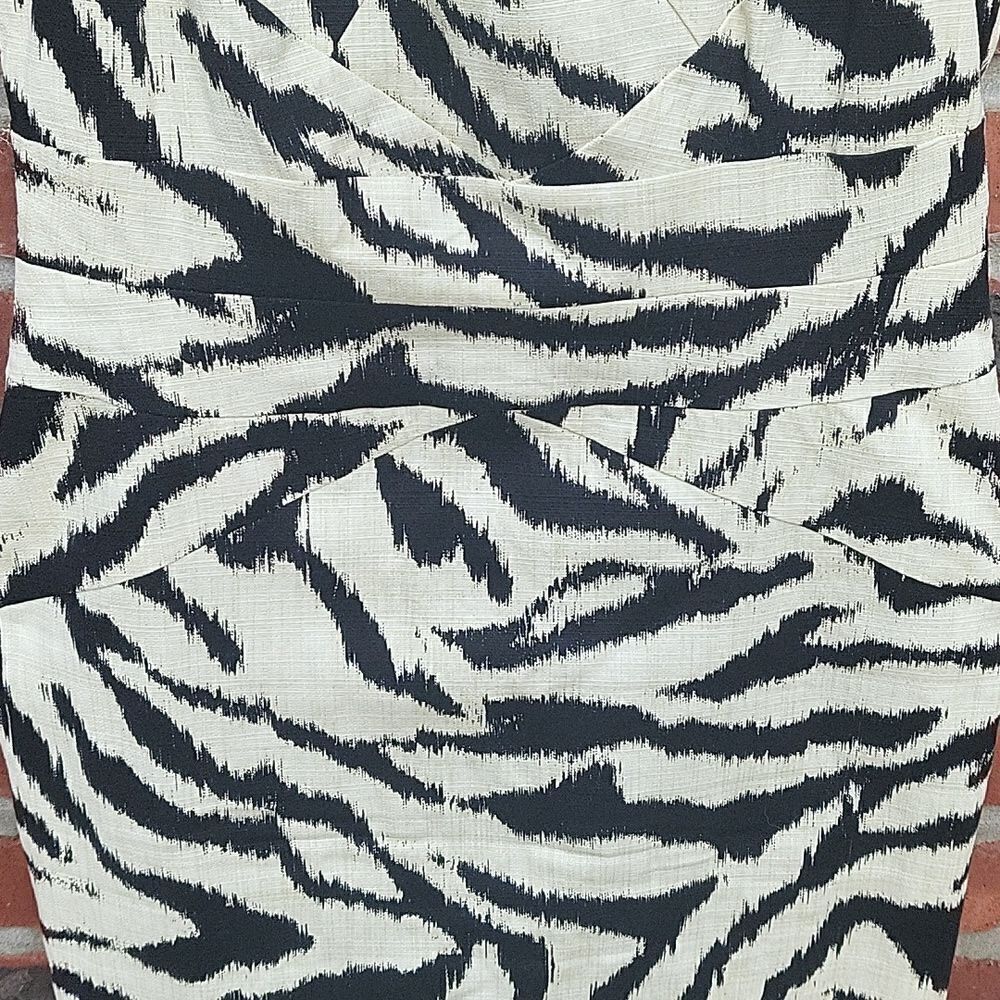 MK cream black and white dress - Picture 7 of 7